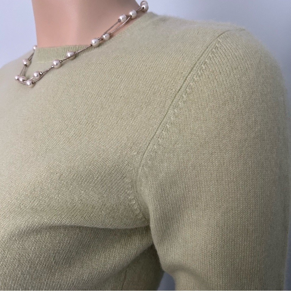 Ann Taylor Cashmere pistachio green small crewneck long sleeve sweater - Picture 4 of 6